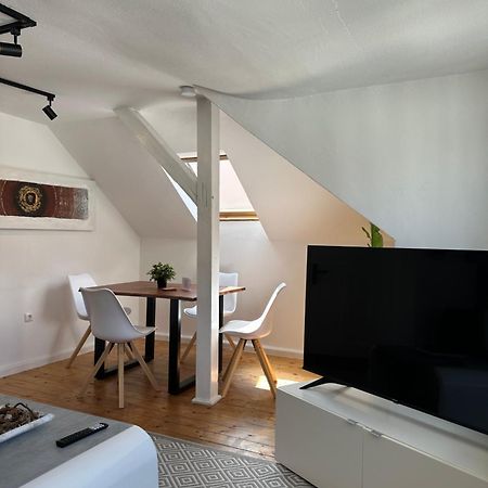 Schoenes City-Apartment Mit 2 Schlafzimmer, Parkplatz, Ruhig Und Hell, D46-Dg Oldenburg Esterno foto