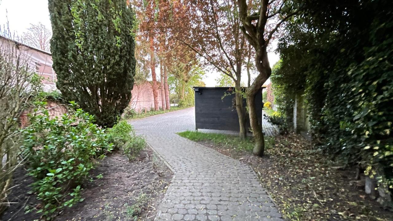 Schoenes City-Apartment Mit 2 Schlafzimmer, Parkplatz, Ruhig Und Hell, D46-Dg Oldenburg Esterno foto