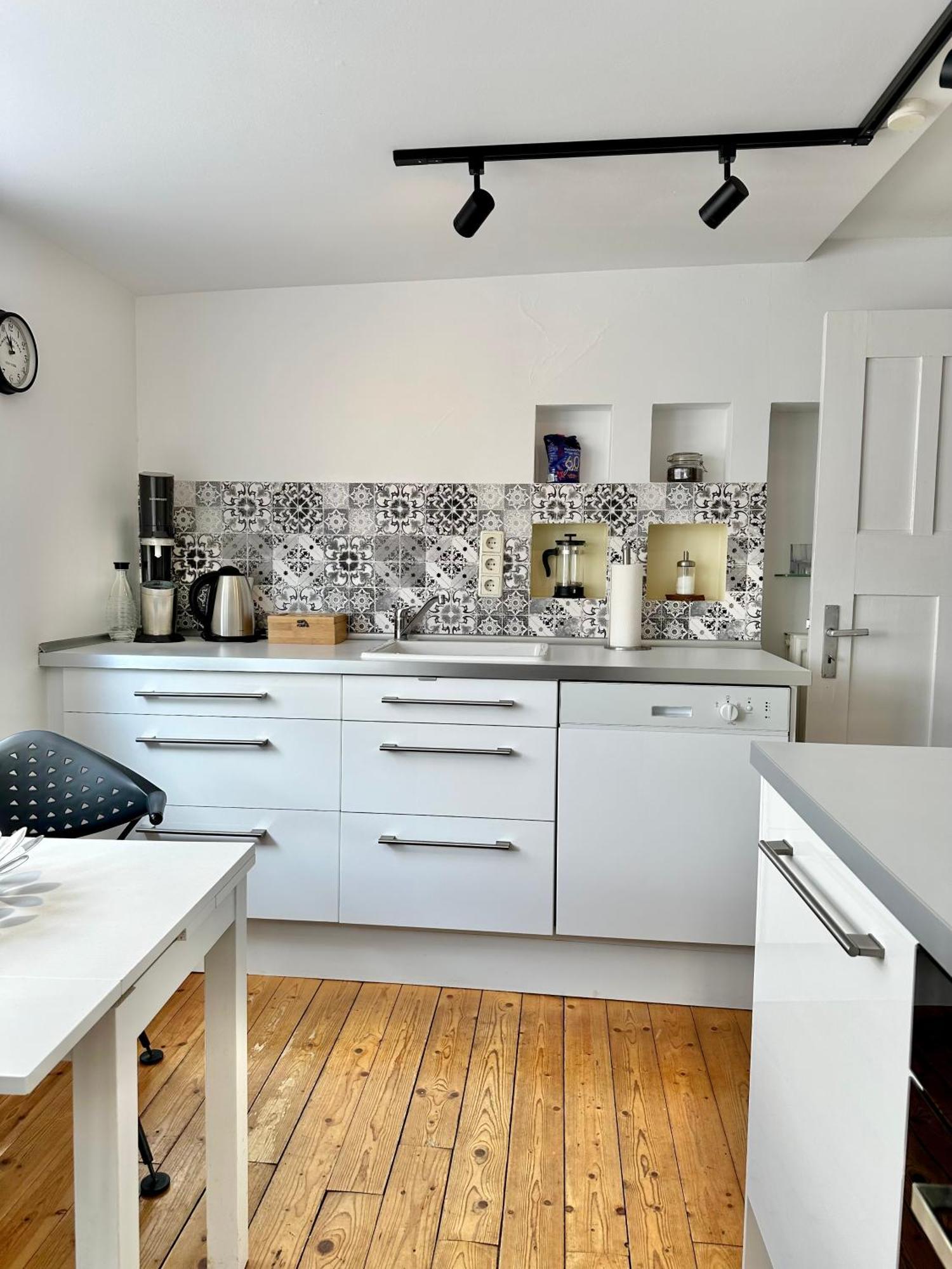 Schoenes City-Apartment Mit 2 Schlafzimmer, Parkplatz, Ruhig Und Hell, D46-Dg Oldenburg Esterno foto