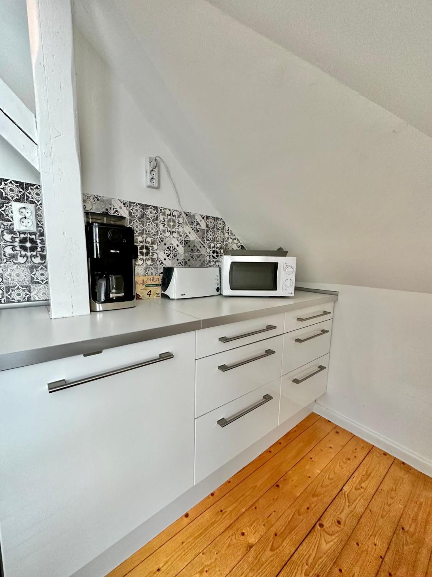 Schoenes City-Apartment Mit 2 Schlafzimmer, Parkplatz, Ruhig Und Hell, D46-Dg Oldenburg Esterno foto