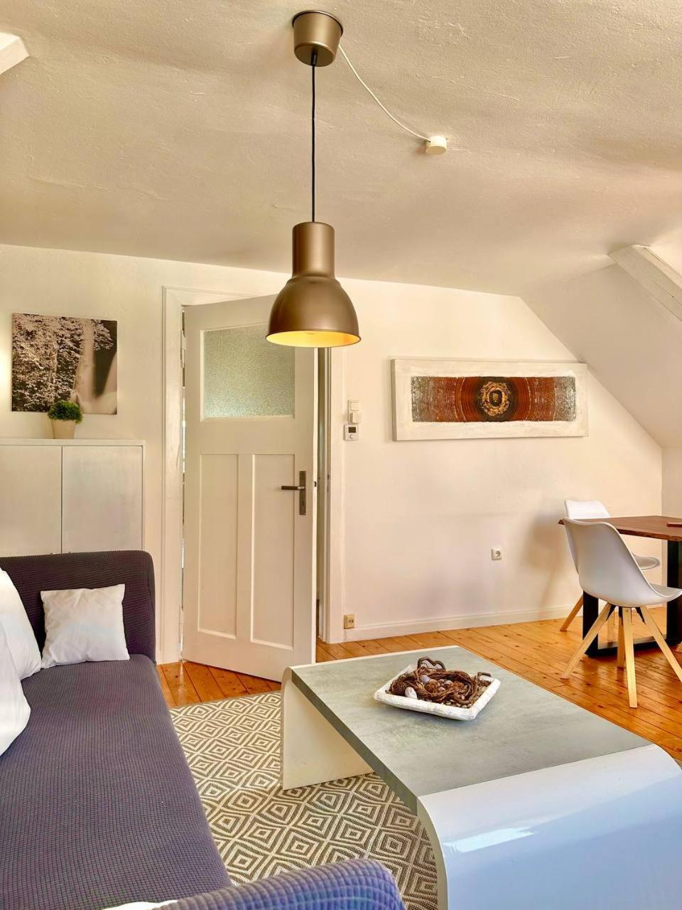 Schoenes City-Apartment Mit 2 Schlafzimmer, Parkplatz, Ruhig Und Hell, D46-Dg Oldenburg Esterno foto