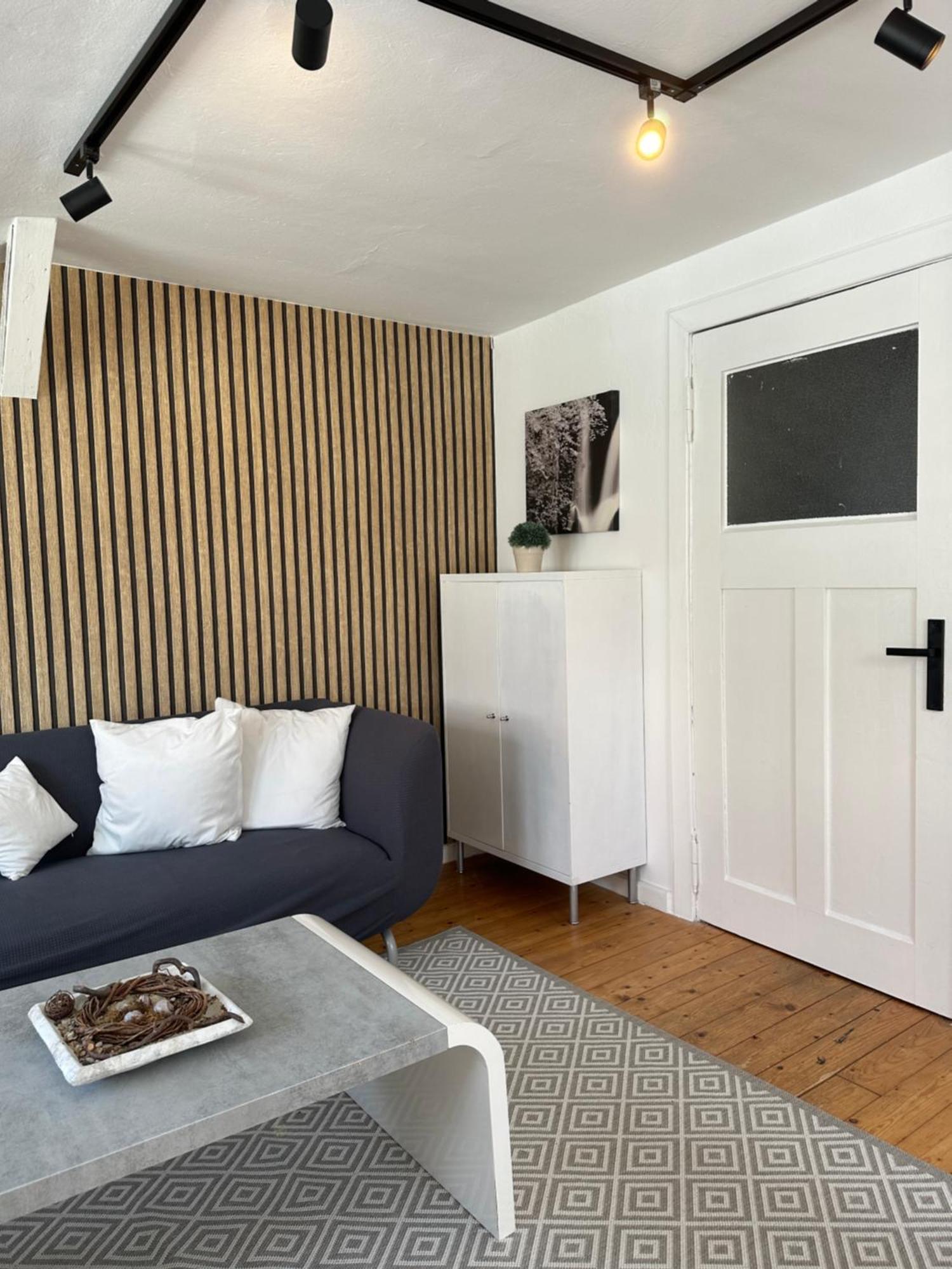 Schoenes City-Apartment Mit 2 Schlafzimmer, Parkplatz, Ruhig Und Hell, D46-Dg Oldenburg Esterno foto